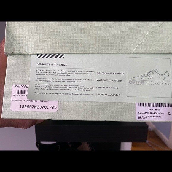 Off White - Picture 5 of 10